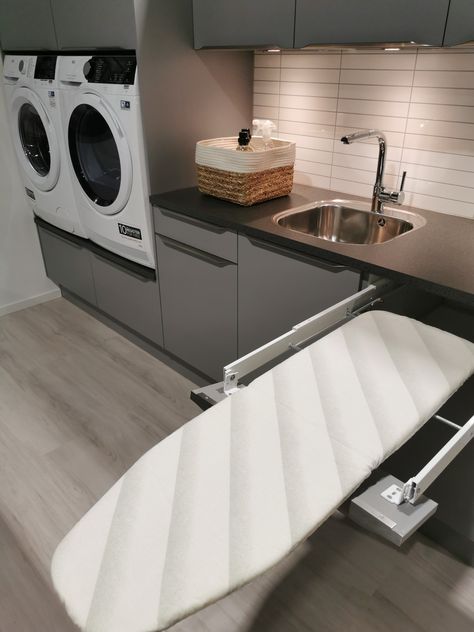 Laundry room ideas. Filmed by Mauritz Interior & Design at Julius Jakhelln, Bodo, Norway. Laundry Room Flooring, Crate Ideas, Laundry Room Closet, Laundry Room Layouts, Laundry Room Renovation, Laundry Design, Milk Crate, Modern Laundry Rooms, Laundry Room Cabinets