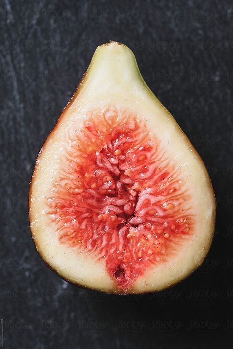 Sliced Figs On A Black Stone | Stocksy United Autumn Fruits, Autumn Fruit, Fig Fruit, Fall Fruits, Ap Art, Natural Forms, Patterns In Nature, Black Stone, Macro Photography