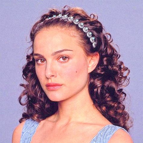 Movie Hairstyles, Star Wars Makeup, Star Wars Padme Amidala, Padmé Amidala, Star Wars Padme, Prom Inspiration, Padme Amidala, Jeweled Headband, Star Wars Women