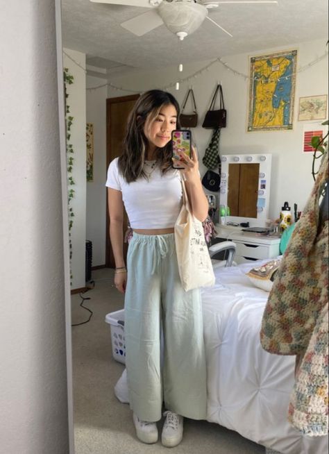 Summer Outfits 2023 College, Study Outfit Aesthetic Summer, Dinner Fits Casual, Cute Spring Outfits Midsize, Spring Fit Inspo Aesthetic, Comfy Summer Outfits Aesthetic Casual, Summer Fit Inspo Modest, Aesthetic Summer Fits Modest, Modest Summer Fits Casual