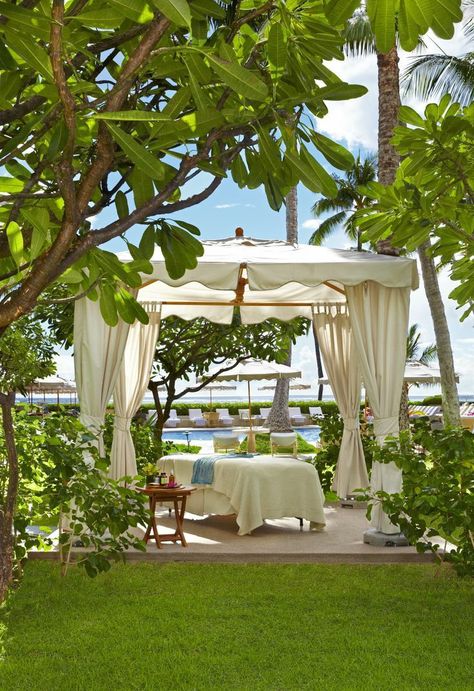 Hawaii Spa, Halekulani Hotel, Beach Cabana, Outdoor Spa, Best Spa, Spa Design, Spa Room, Qi Gong, Massage Room