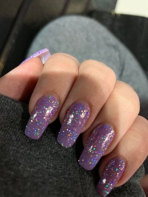 Purple Euphoria Nails, Purple Glitter Nail Art, Sour Inspired Nails, Sparkle Purple Nails, Purple Holo Nails, Purple Nails Sparkle, Euforia Nails, Party Nails Birthday, Purple Glittery Nails