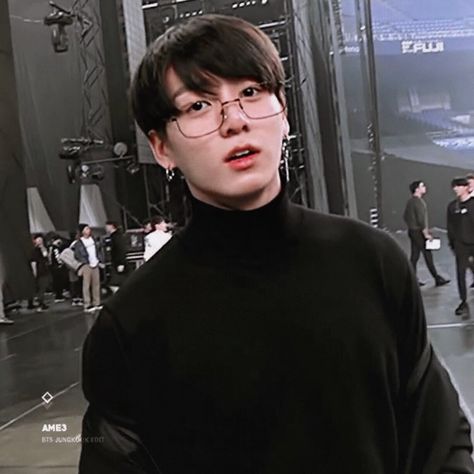 taekook!! 💜 on Twitter: "happy—and completely opposite—fathers of 4 kids and 6 dogs 👋🏻… " Jungkook Glasses, Jeongguk Jeon, Jungkook Oppa, Bts Meme, Jeon Jeongguk, Icons Kpop, Group Of People, Wearing Glasses, Bts Aesthetic