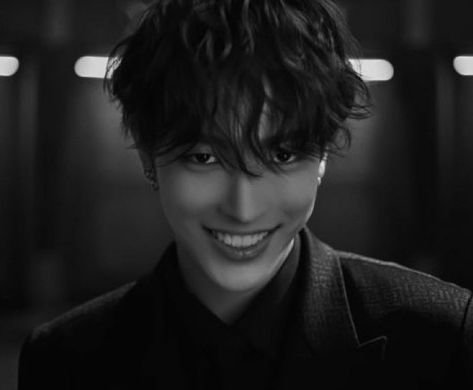 Ateez Official, Kang Yeo-sang, Hongjoong Ateez, Dark Art Illustrations, Kim Hongjoong, Good Smile, Official Trailer, Kpop Funny, K Idols