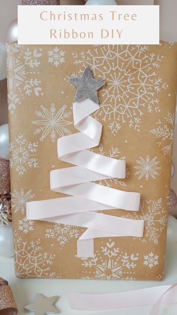 Matching Wrapped Christmas Presents, Using Ribbon On Presents, Christmas Wrapping Techniques, Ribbon On Presents, Bows For Presents, Christmas Gift Wrapping Diy, Christmas Tree Ribbon, Wrapping Techniques, Tree Ribbon