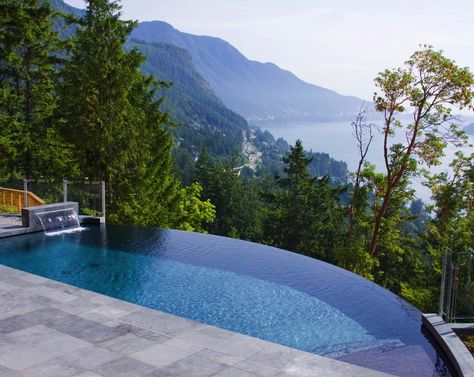 40+ Absolutely spectacular infinity edge pools Vanishing Edge Pool, Moderne Pools, Pool Hacks, Infinity Pools, Pool Landscape Design, Infinity Edge Pool, Luxury Pools, Pool Construction, Above Ground Swimming Pools