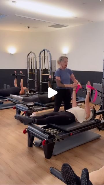 Teri Seier Moore NCPT-PMA-CPT on Instagram: "If I had to pick one Reformer series that I could teach in all my classes beginner through advanced, I’d pick the Supine Arm Series. Why❓Because of the progression. 

When I first introduce this exercise in my classes I start my students⬇️

1️⃣Head, neck and chest down 
2️⃣Head, neck and chest up 
3️⃣Head, neck and chest up and extend the legs 
4️⃣Head, neck and chest up, legs extended and add a variation 

A very common mistake I see when I have new students is that they initiate the lift of the upper body with their head. Instead lift with the upper abdominals and reach though the straps. 

Don’t forget the arm circles‼️

Sound on🎧
•
•
•
•
•
•
•
•
•
•
•
•
•
•
•
•
•
•
•
•
•
•
•
#pilates #pilatesinstructors #pilatesteachers #pilatesexercise #pi Beginner Pilates Reformer Workout, Pilates Reformer Exercises Without Reformer, Foldable Pilates Reformer, Pilates Reformer For Sale, Stott Pilates Reformer, Arm Circles, Pilates For Beginners, Pilates Reformer, New Students