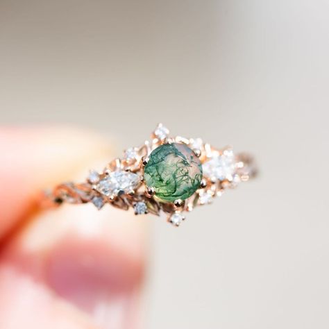 Engagement Rings Agate, Stone With Moss, Leave Ring, Birthday Pics, Enchanted Forest Wedding, Cute Engagement Rings, Future Engagement Rings, Moss Agate Ring, Briar Rose