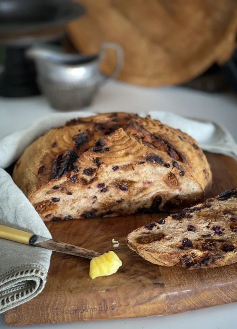 Fig Sourdough Bread, Sourdough Basics, White Chocolate Banana, Fruit Loaf, Spiced Fruit, Meal Inspiration, Healthy Sweet Snacks, Sour Dough, Loaf Of Bread