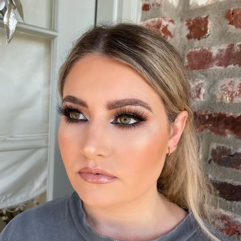 Glam Smokey Eye Makeup Green Eyes, Dark Smokey Eye Makeup Green Eyes, Event Makeup Green Eyes, Dark Smokey Eye Wedding Makeup, Dark Glam Wedding Makeup, Formal Smokey Eye Makeup, Makeup For Hunter Green Dress, Dramatic Wedding Makeup For Green Eyes, Prom Makeup For Green Eyes Black Dress