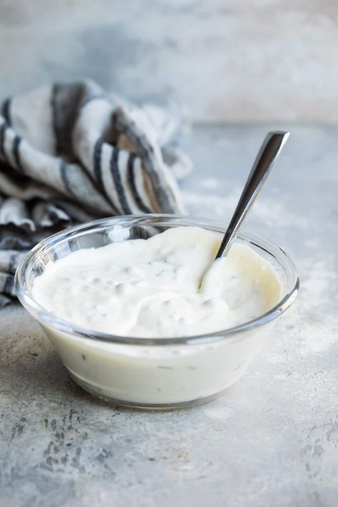 A bowl of blue cheese dressing. Steakhouse Blue Cheese Dressing, Buttermilk Blue Cheese Dressing, Sriracha Ranch, Homemade Blue Cheese Dressing, Homemade Blue Cheese, Spicy Ranch Dressing, Paleo Condiments, Clean Eating Salads, Crispy Chicken Tenders