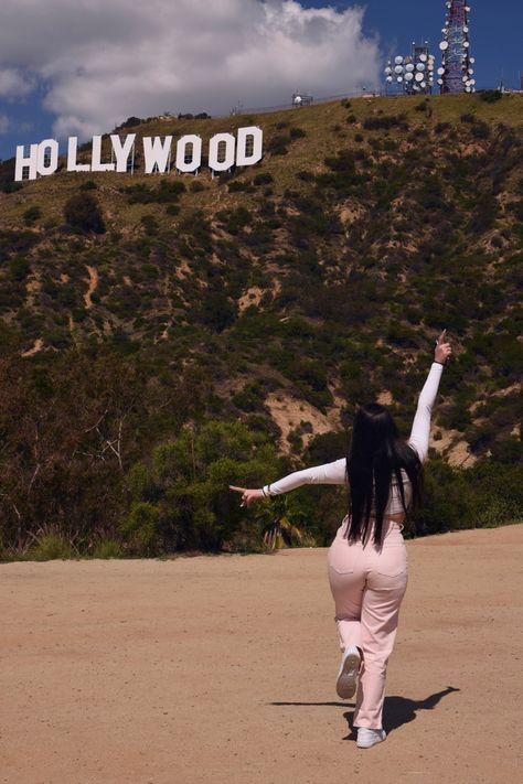 Hollywood California Aesthetic, Hollywood Picture Ideas, Hollywood Sign Photoshoot, West Hollywood Aesthetic, Hollywood Sign Aesthetic, Hollywood Sign Pictures, Hollywood Photoshoot, Hollywood Picture, Hollywood Arts