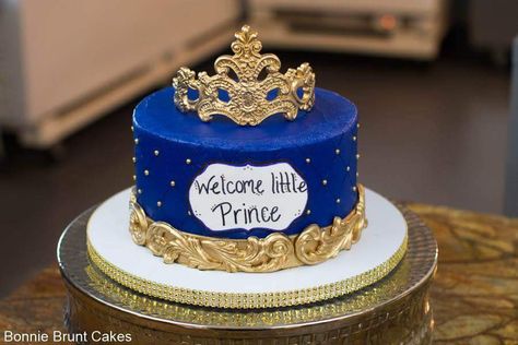 Prince Theme Cake, Royal Prince Baby Shower Theme, Royal Prince Cake, Prince Baby Shower Cake, Indian Baby Shower Decorations, Prince Birthday Theme, Prince Baby Shower Theme, Prince Cake, Prince Birthday Party