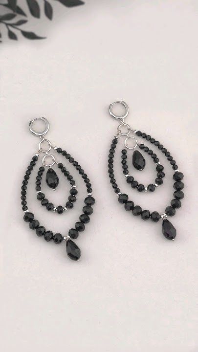 Seed Bead Chandelier Earrings Diy, Chandelier Earrings Diy, Beaded Jewelry Making, Black Crystal Chandelier, Diy Beaded Jewelry, Crystal Chandelier Earrings, Beaded Earrings Diy, Diy Jewelry Unique, Beaded Earring