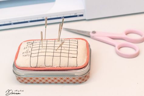 Sewing Notions Organization, Sewing Tools Organizer, Leatherworking Tools, Sewing Room Storage, Sewing Machine Needle, Sewing Room Organization, Sewing Machine Needles, Sewing Baskets, My Sewing Room