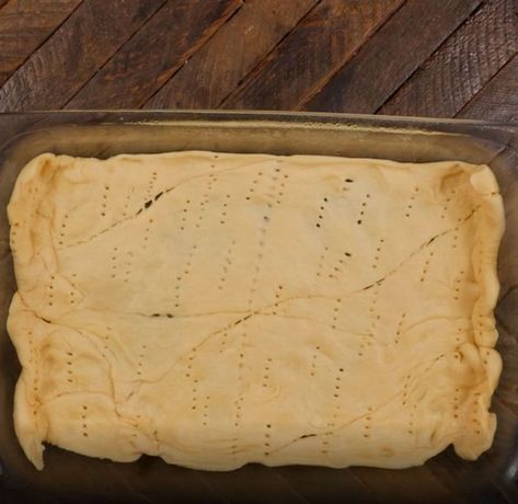 Lay crescent dough in a casserole for a quick-and-easy dinner almost too good to be true Butter Pecan Bars, Meatball Pie, Casserole Kitchen, Crescent Dough Sheet, Beef Casseroles, Hamburger Dishes, Meatball Casserole, Favorite Casseroles, Pecan Bars