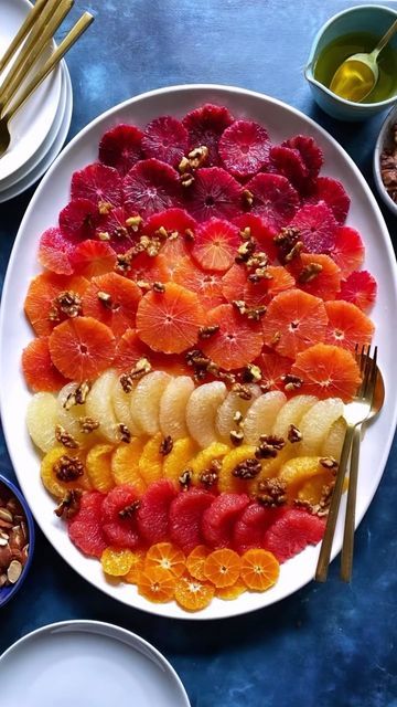 Fruit Platter Designs, Navel Oranges, Orange Fruit, Intuitive Eating, Fruit Platter, Delicious Fruit, Pink Grapefruit, Citrus Fruit, Blood Orange