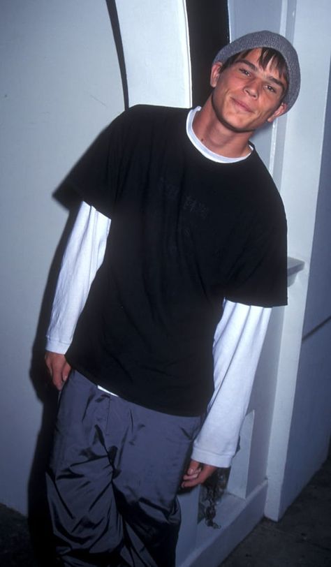 2000s Fashion Men, Skater Boy Outfits, 2000s Men, 2000s Boys, 2000s Skater, Josh Hartnett, 2000s Outfit, Outfits 2000s, Guy Fits