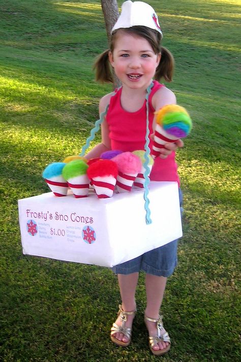 snow cones...i would buy from this little girl. May i have a snow cone please. Diy Halloween Girls, Diy Halloween Costumes For Girls, Clever Costumes, Sno Cones, Baby Kostüm, Kids Costumes Girls, Homemade Costumes, Homemade Halloween, Halloween Costumes Makeup