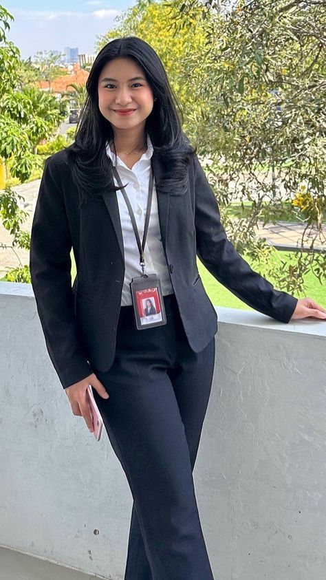 Corporate Attire Women Photoshoot, Banking Attire Women, Office Selfie, Corporate Poses, Expendables 4, Western Ootd, Poses Headshot, Rahul Sharma, Expensive Presents