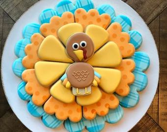 Thanksgiving Turkey Cookies, Turkey Cookie, Oreo Cookie Pops, Sweet Sugarbelle, Pig Cookies, Turkey Cookies, Cookie Maker, Cookie Platter, Turkey Platter