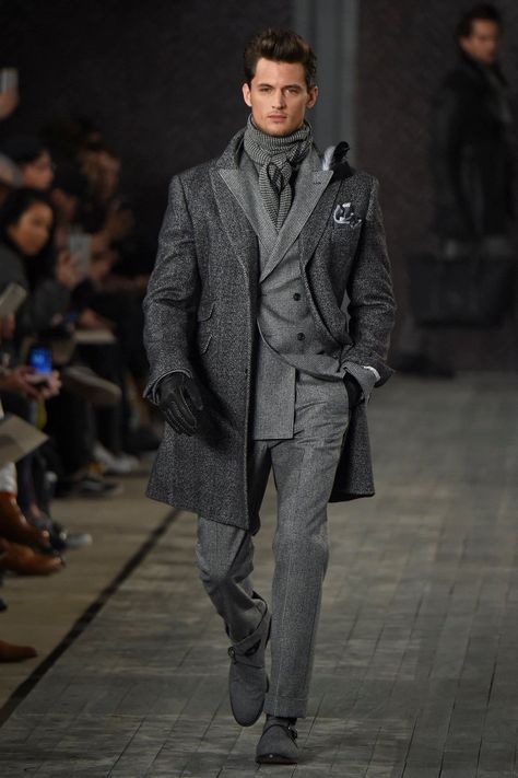 New York Fashion Week Men, A Man In A Suit, Tight Tummy, Man In A Suit, Metro Style, Suit Tie, Dapper Gentleman, Joseph Abboud, Mens Fashion Classy