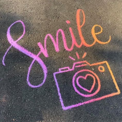 Chalk Calligraphy, Chalk Art Quotes, Street Chalk Art, Chalk Activities, Fun Chalk Art, Chalk Design, Sidewalk Chalk Art, Sidewalk Art, Chalk It Up