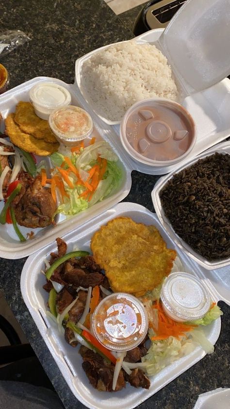 Amazing Food Platters, Carribean Food, Haitian Food, Juice Smoothies Recipes, Kitchen Queen, Haitian Food Recipes, Soul Food Dinner, Feel Good Food, Food Babe