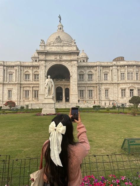 Aesthetic outfit inspo coquette aesthetic Kolkata Trip Outfit, Kolkata Photography Poses, Victoria Memorial Aesthetic, Travel Outfit Indian, Victoria Memorial Kolkata Photography, Mumbai Outfit Ideas, Desi Coquette Core, Kolkata Aesthetic Photography, India Travel Aesthetic