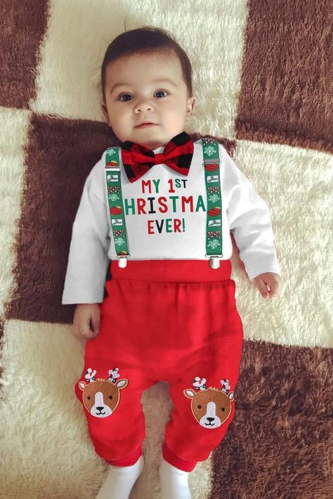 Baby boy Christmas outfit. Colorful print "My 1st Christmas Ever!" baby's romper. The suspenders rich in Christmas elements are also detachable to create another handsome look. #christmas_outfits #newborn_baby_outfits #fall_winter_outfits Newborn Christmas Outfit, Christmas Baby Romper, Baby Boy Christmas Outfit, First Christmas Baby, Trendy Christmas Outfits, Boys Christmas Outfits, Baby Boy Christmas, Newborn Christmas, My First Christmas