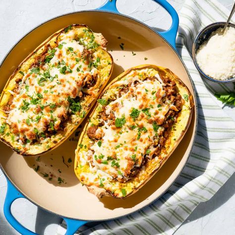 Stuffed Spaghetti Squash Gina Livy, Spaghetti Squash Boats, Quinoa Squash, Spaghetti Squash Boat, Squash Boats, Pocket Kitchen, Stuffed Squash, Pasta With Meat Sauce, Spaghetti Squash Casserole