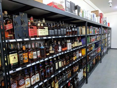 Liquor Store Design Interiors, Liquor Store Design, Store Shelving, Wine Shop Interior, Wine Displays, Clay Mation, Alcohol Store, Storage Warehouse, Alcohol Shop