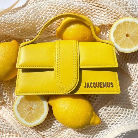 Yellow Jacquemus Bag Outfit, Jacquemus Bag Outfit, Yellow Bag Outfit, Lucy Outfits, Bratz Characters, Jacquemus Bag, Yellow Theme, Color Of The Day, Yellow Lime