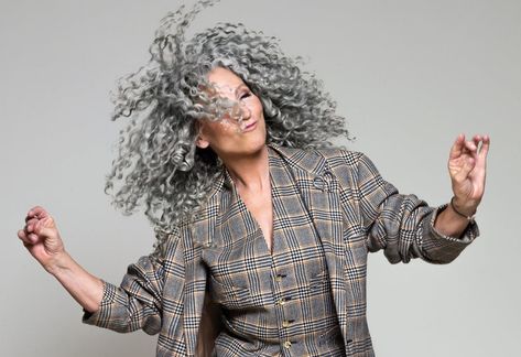 Famous 'Curly Girl' hairstylist now urging women to embrace their gray | Star Tribune Grey Natural Hair, Lorraine Massey, Transitioning To Gray Hair, Morning Hair, Dyed Hair Pastel, Grey Curly Hair, Celebrity Hairstylist, Colored Hair Tips, Hair Color Chocolate