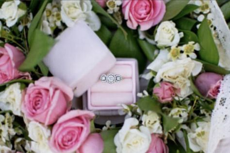 He’s popped the question and you’ve said yes! Now you have the ring, you’ll need somewhere safe to keep it when you are not wearing it. Today we’re sharing our favorite engagement ring boxes along with some unique wedding ring box ideas. Whether you go simple or creative, these ring box ideas are sure to … Ring Presentation Ideas, Engagement Ring Box Ideas, Wedding Ring Box Ideas, Unique Wedding Ring Box, Unique Engagement Ring Box, Engagement Ring Boxes, Ring Box Ideas, Wood Ring Box Engagement, Rustic Engagement Rings