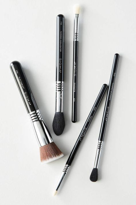 Sigma Beauty Sigma Most Wanted Makeup Brush Set, #Anthropologie, commission link Homemade Mascara, Sigma Makeup Brushes, Flawless Makeup Look, Diy Mascara, Tom Ford Makeup, Natural Glowy Makeup, Sigma Beauty, Highlighter Brush, Younique Makeup