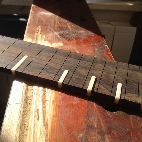 Very cool fret markers in a guitar build by epizootics on OffsetGuitars.com Guitar Inlay Ideas, Conditioner Diy, Harmony Guitars, Fret Markers, Fretboard Inlay, Build Your Own Guitar, Diy Electric Guitar, Diy Conditioner, Guitar Inlay