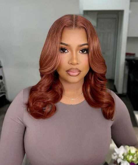 Fall Hair Ideas Black Women, Caramel Balayage Black Women, Fall Hair Styles Black Women, Sleeked Hairstyles, Cinnamon Hair Color On Black Women, Fall Hair Colors For Black Women, Redish Brown Hair, Cinnamon Hair, Long Weave