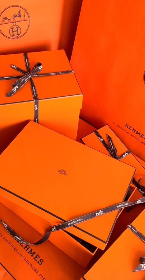 Hermes Astetic, Hermes Box Aesthetic, Christmas Orange Aesthetic, Hermes Aesthetic Fashion, Orange Luxury Aesthetic, Hermes Branding, Hermes Moodboard, Orange Moodboard Aesthetic, Orange Fashion Aesthetic