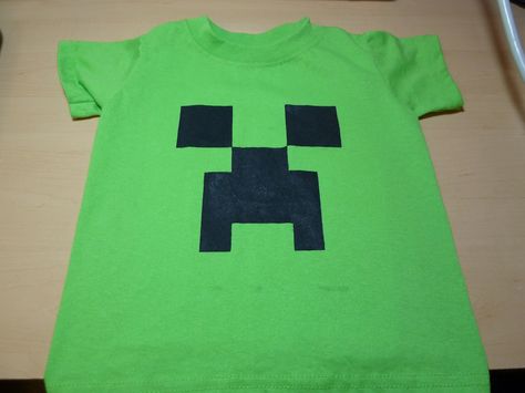 Creeper T-shirt Minecraft Bday, Minecraft Tshirt, Geek Gadgets, Best Doctors, Wooden Blocks, Creepers, Bday Party, Diy Gift, Minecraft