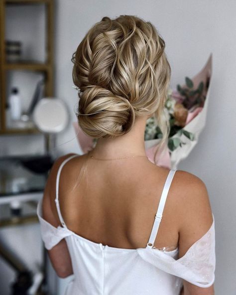 30 Low Bun Hairstyles for Wedding 2022 ❤ low bun hairstyles for wedding swept classy tonyastylist #weddingforward #wedding #bride #weddinghair #bridalhairstyles #lowbunhairstylesforwedding Bun Hairstyles For Wedding, Deb Hair, Low Bun Bridal Hair, Bridesmaid Bun, Low Bun Wedding Hair, Groom Hair, 2023 Weddings, Bun Wedding, Hairstyles For Wedding