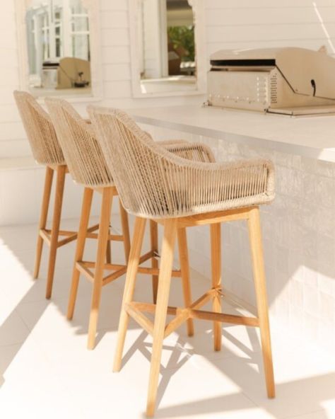 Elevate your outdoor bar experience with our String Outdoor Wicker Bar Stool! 🌿 Crafted with a blend of natural wicker and sturdy teak legs, this stylish seating option brings warmth and texture to any outdoor space. Designed for comfort with an ergonomic build and supportive backrest, it's perfect for lounging for hours on end. Plus, with warranties covering the structure, wicker, and Olefin fabric, rest assured of its durability and longevity. And guess what? It's a hot favourite at our Nun... Outdoor Bar Area, Wicker Bar Stools, Bar Area, Bar Areas, Outdoor Wicker, Outdoor Bar, Ergonomics Design, House Inspo, Comfortable Seating