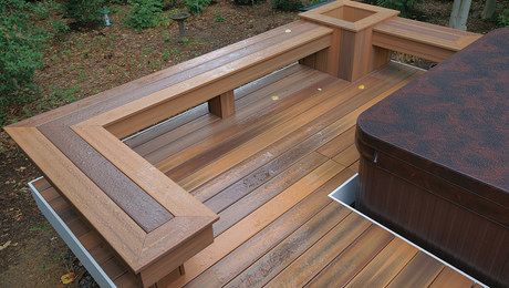 Diy Deck Bench, Diy Decks, Deck Benches, Deck Bench Seating, Deck Bench, Deck Renovation, Deck Landscaping, Raised Gardens, Big Deck