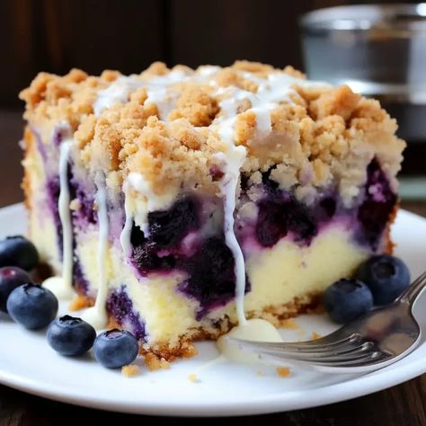 Blueberry Cheesecake Crumb Cake Recipe Guide - Good For Recipes Blueberry Cream Cheese Crumb Cake, Homemade Blueberry Cheesecake, Cheesecake Crumb Cake, Blueberry Crumble Cheesecake, Blueberry Crunch, Heavenly Cake, Blueberry Crumb Cake, Blueberry Cheesecake Recipe, Rich Cheesecake