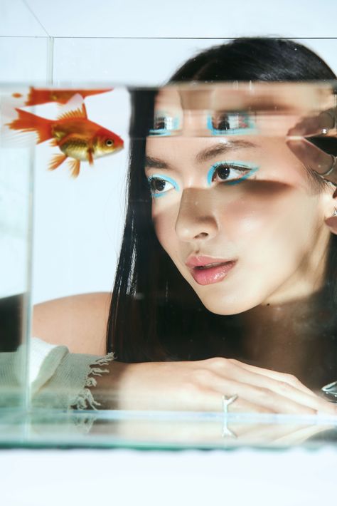 Goldfish Photoshoot, Fish Tank Photoshoot, Fish Photoshoot, Makeup Photography, New Perspective, Creative Jewelry, Creative Agency, Goldfish, Fish Tank