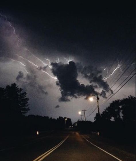 trapouts ☾ on Instagram: “i need new music to listen to comment ur fav songs so i can listen to them :)))” Aesthetic Thunderstorm, Rain Storm Aesthetic Dark, Lighting Aesthetic Storm, Lightning Dark Aesthetic, Muslim Religion, Arizona Lightning Storms, Eros And Psyche, Pietro Maximoff, Character Aesthetic