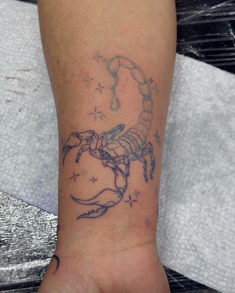 Cute blue scorpion gradient. I thought this was such a neat idea! Hope you guys like it! #scorpion #scorpio #blue #bluetattoo #bluegradient #tattoo Scorpio Tattoos Men, Tattoos Scorpio, Blue Scorpion, Tattoo Scorpio, Scorpio Tattoos, Scorpio Constellation Tattoos, Scorpio Constellation, Astrology Tattoo, Scorpio Tattoo