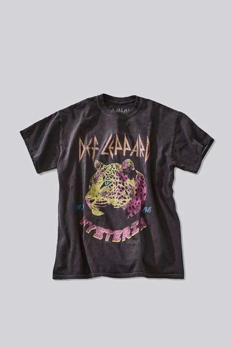 Def Leppard Graphic Tee Persephone Flowers, Def Leppard Shirt, Def Leppard Band, Def Leopard, Chic Closet, Forever 21 Shirts, Graphic Tees For Women, Leopard Shirt, Cute T Shirts