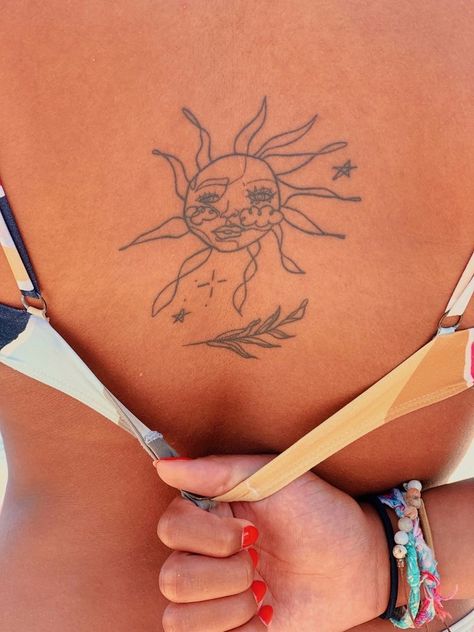 Sun Eye Tattoo, Sun Tattoo On Shoulder, Abstract Sun Tattoo, Shoulder Sun Tattoo, Sun Tattoo Shoulder, Sun Shoulder Tattoo, Dainty Tattoo Designs, Body Doodles, Eye Lash Tattoo