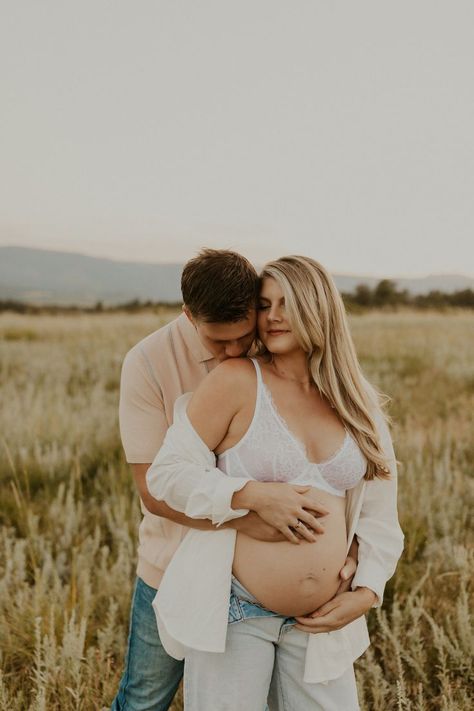 Maternity Pictures Belly Showing, Maternity Photography Sports Bra And Jeans, Maternity Photography Bra And Jeans, Maternity Camping Outfit, Casual Maternity Pictures Outdoor, Belly Out Maternity Photos, Belly Maternity Pictures, Mountain Maternity Photos, Maternity Photos In Jeans